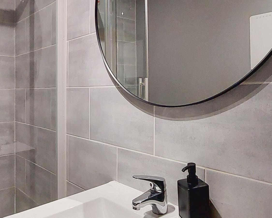 Artgrey * Ideal Pro * Roanne Secteur Gare Et Rue Pietonnes Экстерьер фото